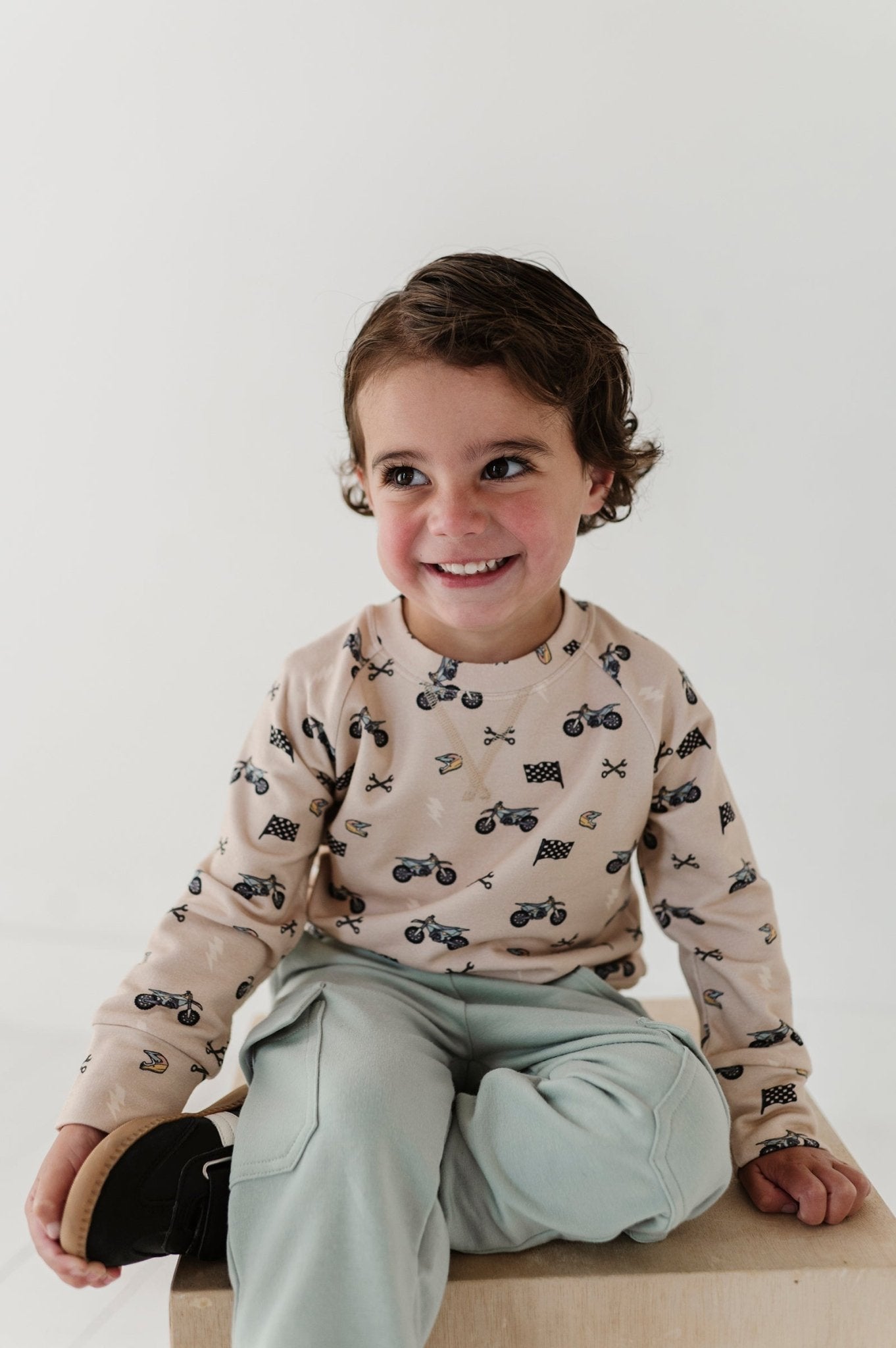 Boy's Raglan Sweatshirt - babysprouts clothing company