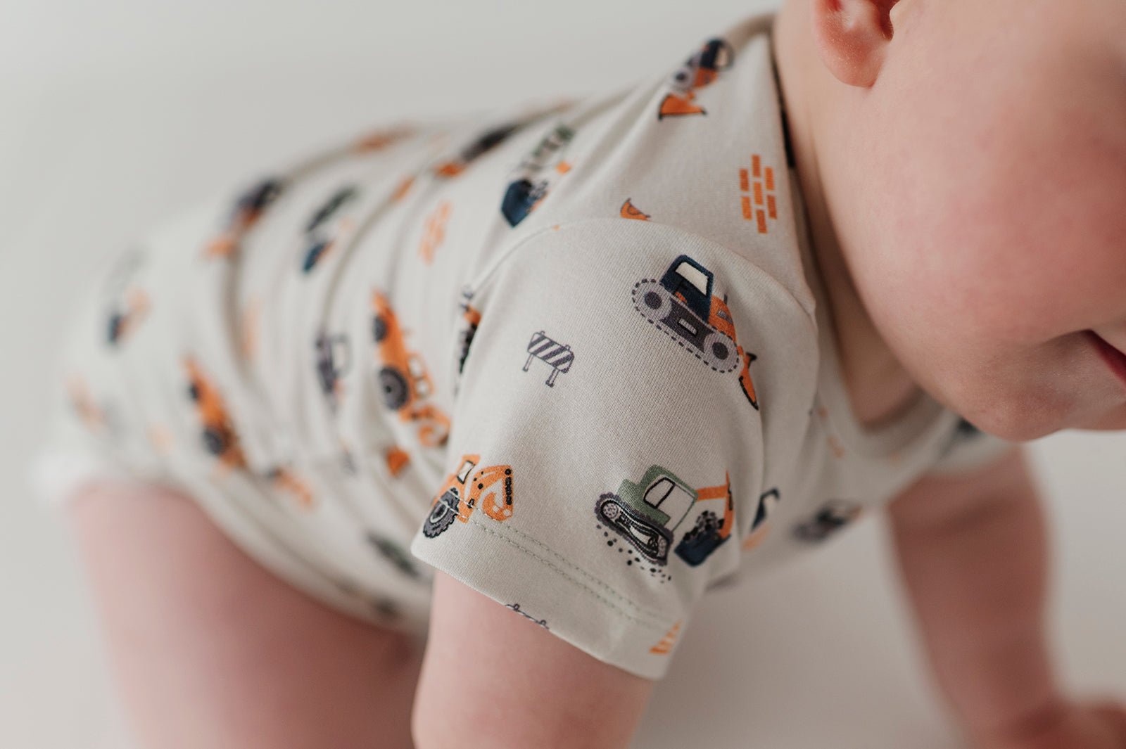 Baby Short Sleeve Bodysuit - babysprouts clothing company