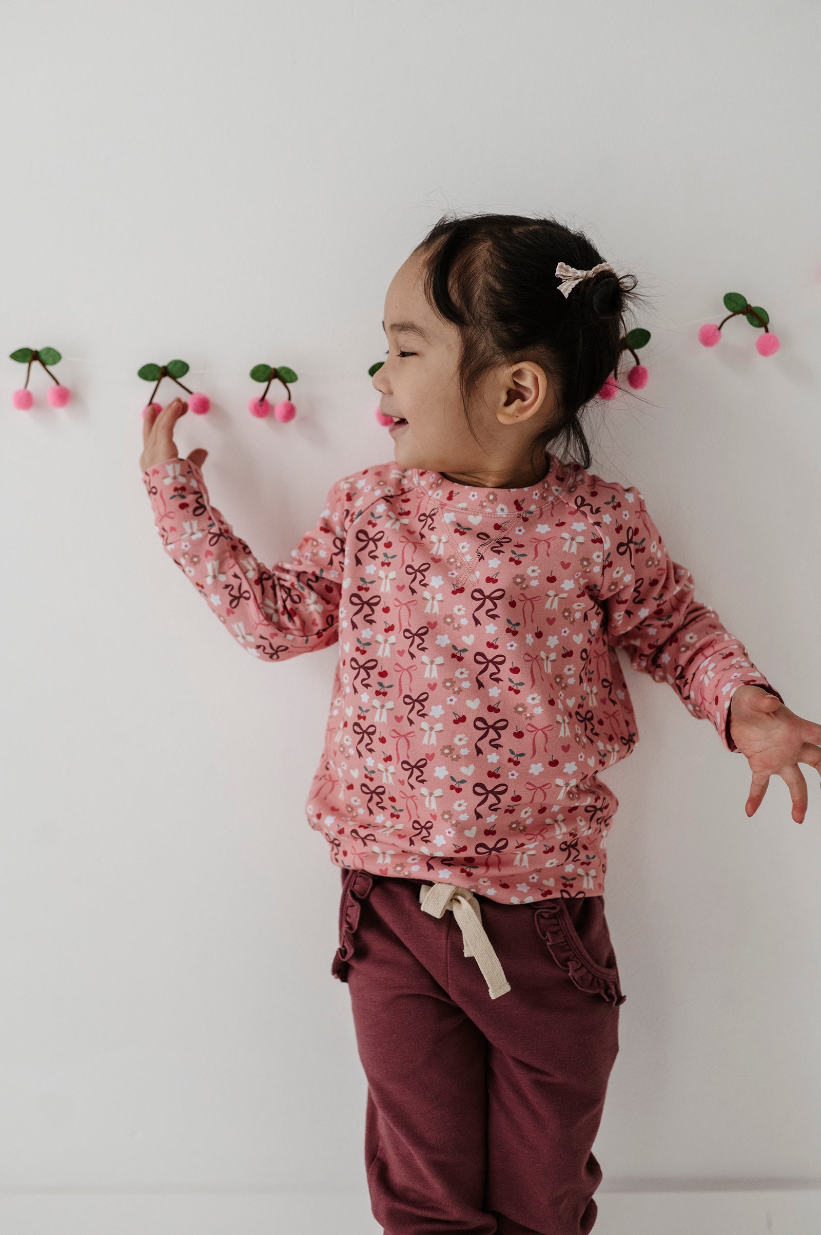 Girl's Raglan Sweatshirt