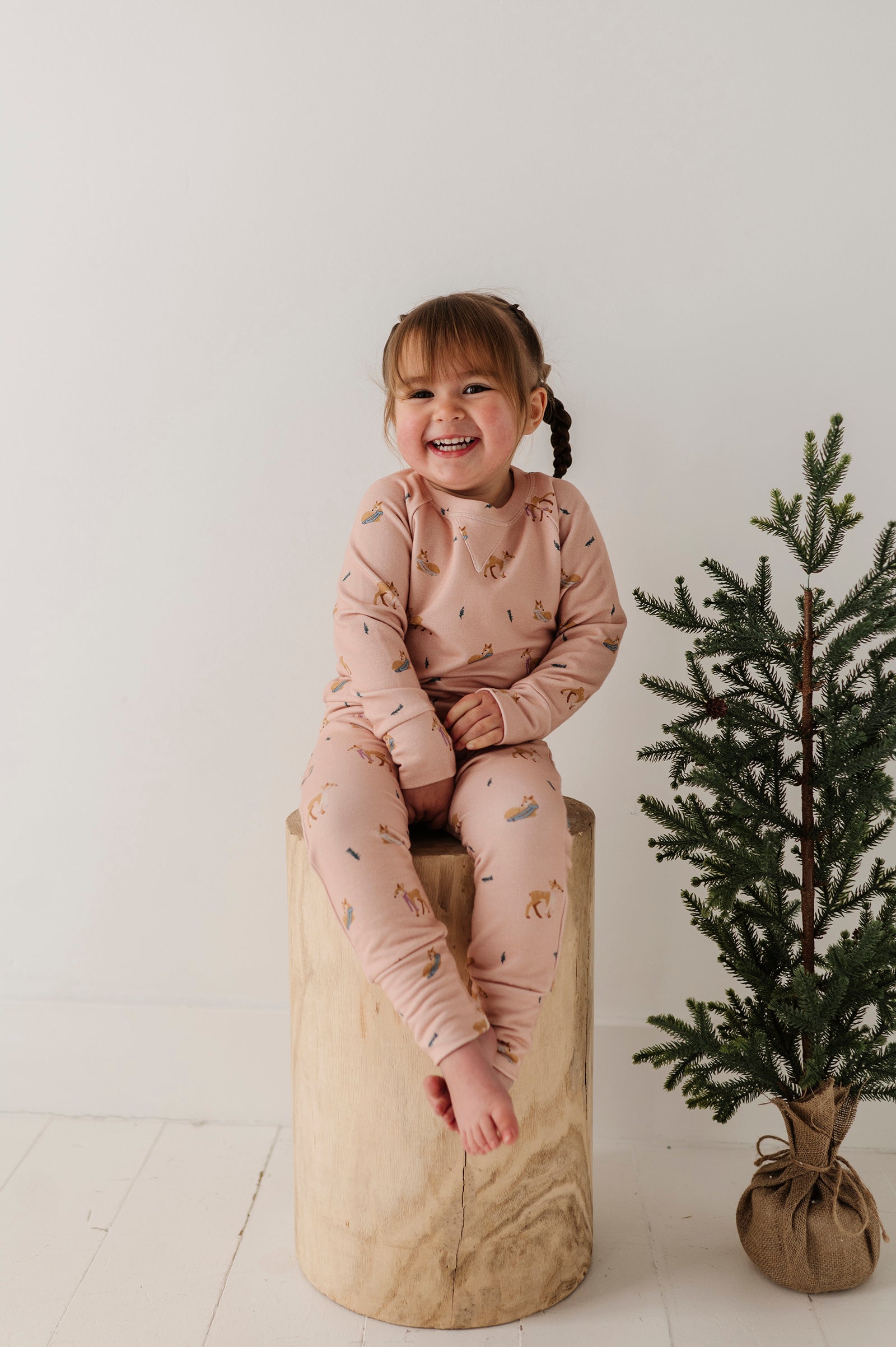 Girl's Raglan Sweatshirt