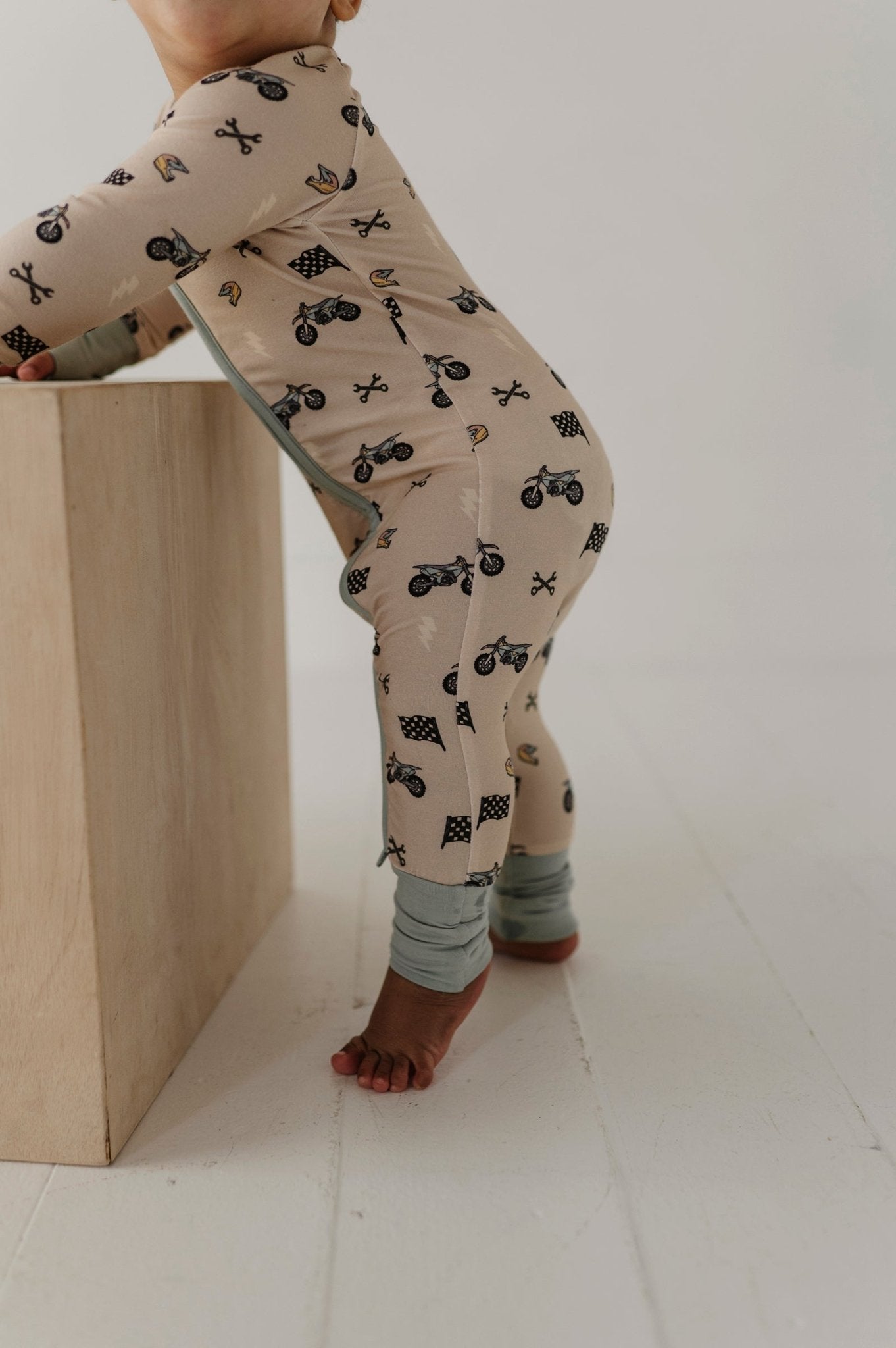 Long Sleeve Zip Romper - babysprouts clothing company