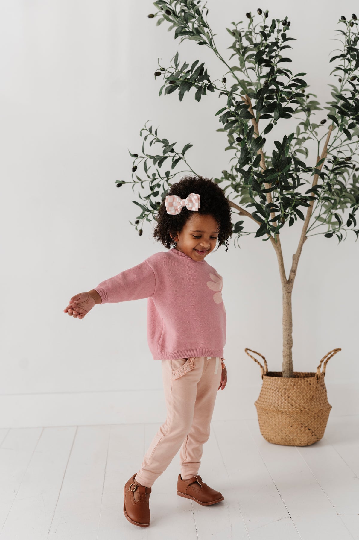 Girl's Ruffle Joggers